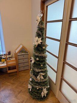 Vianočný umelý kuželový stromček - 2