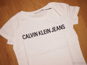 Calvin Klein dámske tričko L - 2