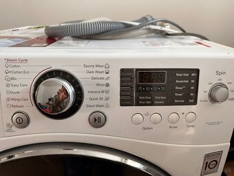 Pracka LG True Steam - 2