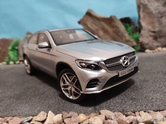 Prodám model 1:18 Mercedes Benz GLC - 2