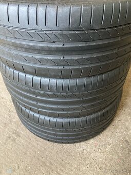 Letné pneu 235/45R20 viem aj prezuť - 2