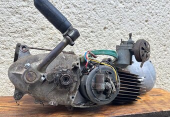 Motor jawa 550 555 05 - 2