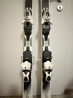 Predám dámske zjazdové lyže Aromic - 2