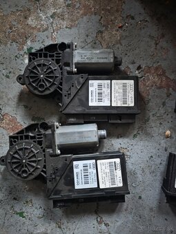 Audi A8 d3 Motorček okná - 2