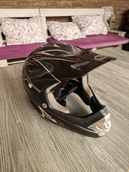 Longus DH BIKER helma - 2