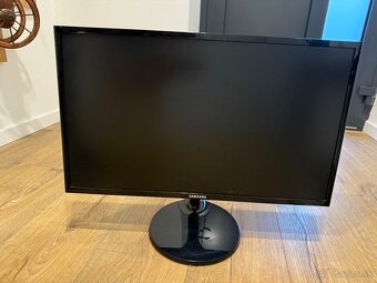 Monitor s klavesnicou "Samsung S24F350F, 24" - 2