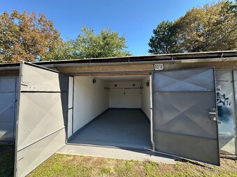 Garáž pod nadjazdom - 2