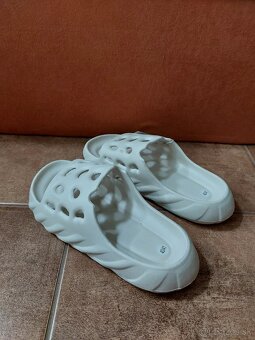 Gumené šľapky - 2