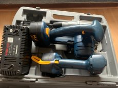 RYOBI vŕtačka a okružná píla - 2