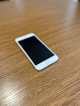 iPhone 7 Plus 128GB Gold - 2