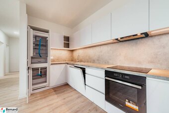 NA PREDAJ 3 IZBOVÉ APARTMÁNY VO VÝBORNEJ LOKALITE v POPRADE - 2