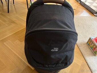 Britax Römer Smile 5Z korbička/vanička - 2