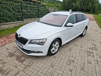 ŠKODA SUPERB COMBI III 1.6 TDI DSG KAMERA ŤAŽNÉ KESSY 2016 - 2