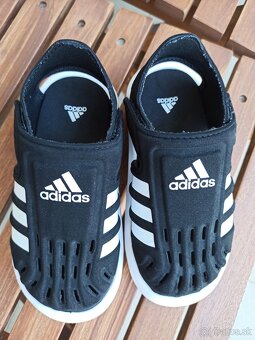 Sandálky Adidas veľ 27 - 2