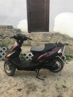 Skúter 50ccm 4T - 2