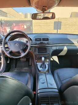 Mercedes-Benz E320 (s211) - 2