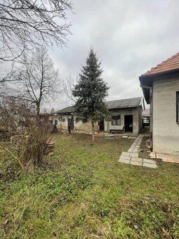 Ponúkam na kúpu rodinný dom v obci Kamenín; neďaleko Štúrova - 2
