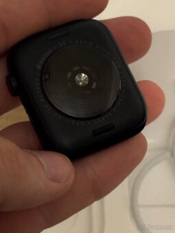 Nepouživané Apple watch SE44 mm 2gen. V záruke - 2