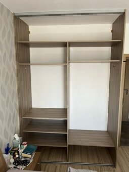 Predam vstavanú skriňu - 2
