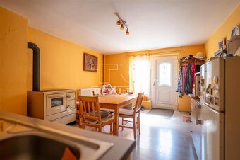 NA PREDAJ 4-IZBOVÝ DOM S DVOMI KÚPEĽŇAMI, 340m2, Lubina ... - 2