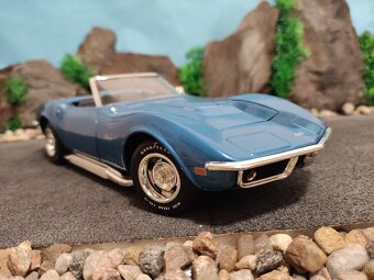 Prodám model 1:18 Chevrolet Corvette 1969 - 2