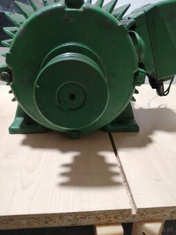 Elektromotor MEZ Mohelnice 0,75kw 695 ot/min, 400V. - 2
