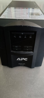 APC Smart UPS 750VA LCD 230V (500W) - 2