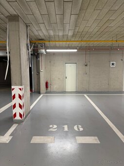 Garážovej státie na Bakossovej ulici 3 - 2