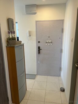 2-izbový byt 59m2 na ul. Žitavská v Senci s balkónom - 2