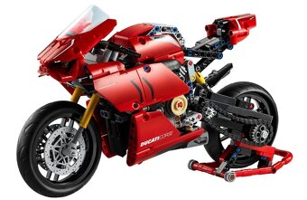 LEGO® Technic 42107 Ducati Panigale V4 R - 2