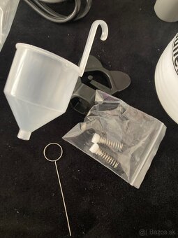 Striekacia pištoľ 230v - 2