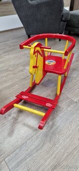 Hojdací koník so 60-tych rokov - 2