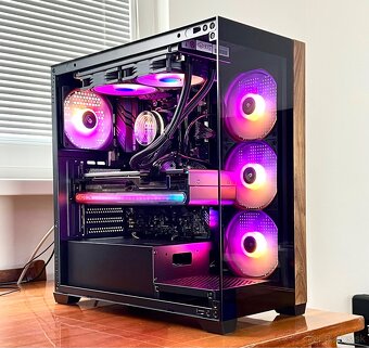 HERNÝ PC- RX 7800XT/ Ryzen 7 5800x/ 32gb ram/ 1tb Ssd - 2