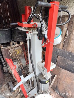 ŠTIEPAČKA  VARI 14 TON - 2