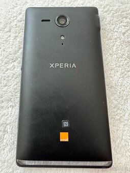 Sony Xperia SP - 2
