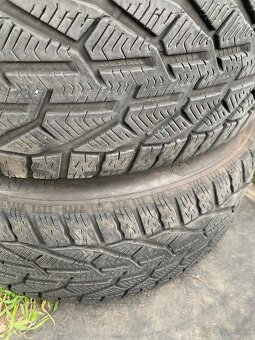 225/45 r17 zimne - 2