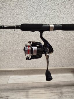 Naviják Daiwa RX LT 3000-C - 2