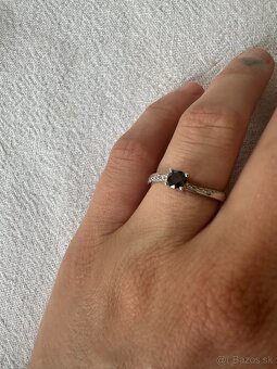 Snubný prsteň ALO s čiernym diamantom - 2