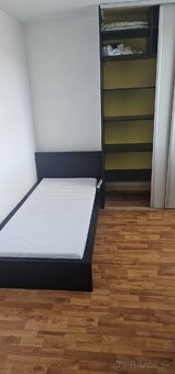 Hľadá sa spolubývajúci/spolubývajúca do 4-izbového bytu - 2