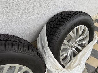 Goodyear 255/60 R18 - 2