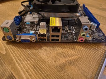 Asrock H61M-VG3 + i3 3220 + 2x4GB + chladic - 2