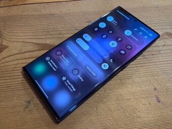 Samsung Galaxy S22 5G - 2