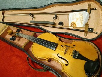 Staré ruské??? husle - 2