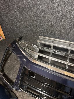 Nárazník Volkswagen Touareg III lift - 2