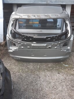 Zadna kapota kia ceed - 2