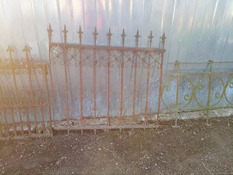 Historické kované ploty/zábradlia - 2