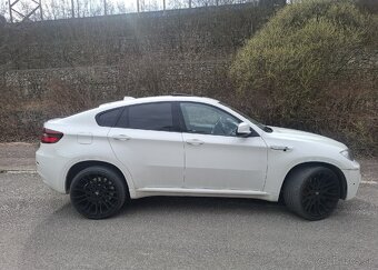 BMW X6M V8 - 2