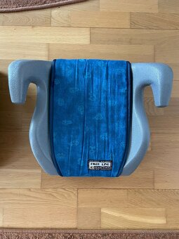 DETSKÉ PODSEDÁKY DO AUTA - 2