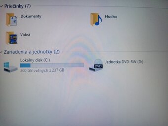 predám notebook Dell Inspiron - Intel core i5 -8gb ram - ssd - 2