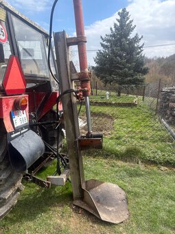 Hydraulická stiepačka za traktor - 2